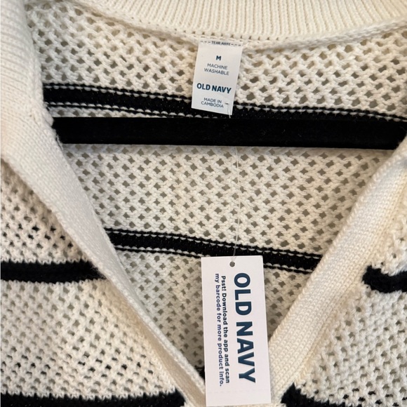 Old Navy Black and white Striped Sweater - Picture 2 of 3